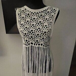 BLOEUR Crochet Fringe White Cover/Vest Small/Medium